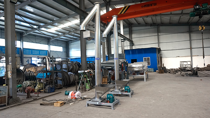 垂直螺旋送料机的3大优势解决物料输送难题！