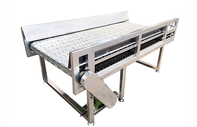 金属板为承载件，强度大