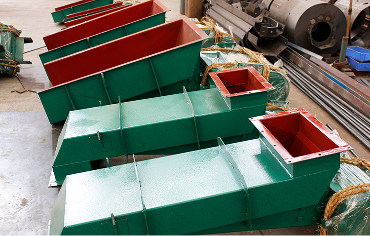 小型电磁振动给料机图片